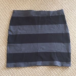 Black and gray striped H&M mini skirt